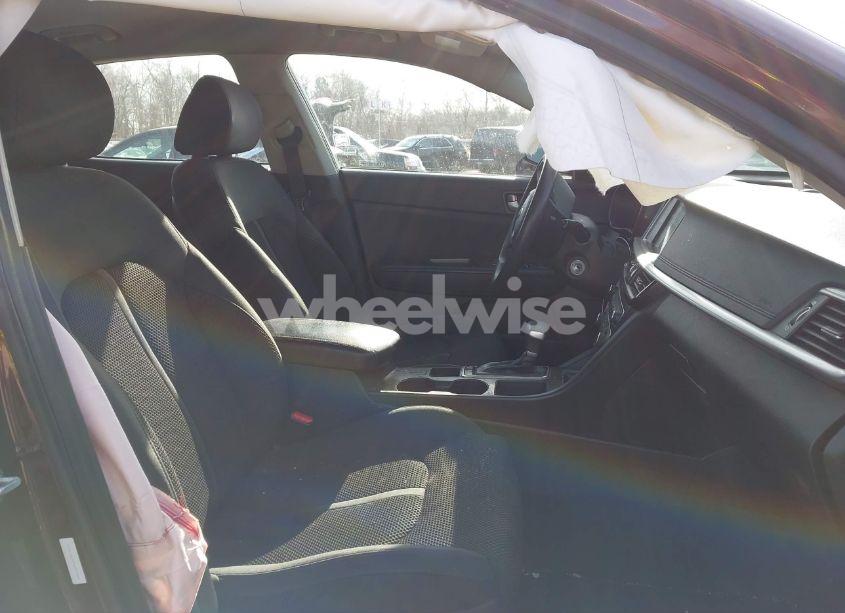 Photo 5 of 2019 Kia Optima LX (VIN 5XXGT4L3XKG290994)