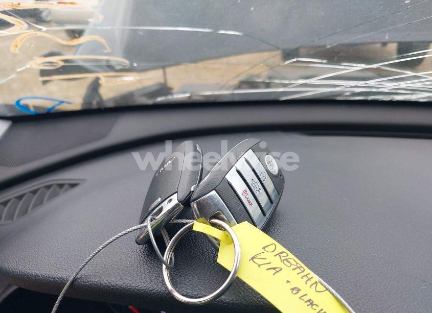 Photo 11 of 2019 Kia Optima S (VIN 5XXGT4L3XKG297461)