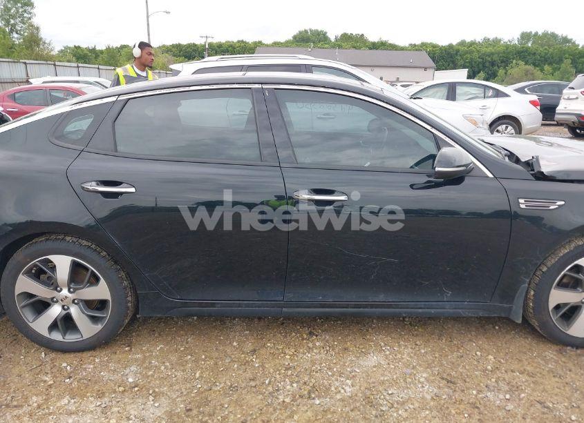 Photo 13 of 2019 Kia Optima S (VIN 5XXGT4L3XKG297461)