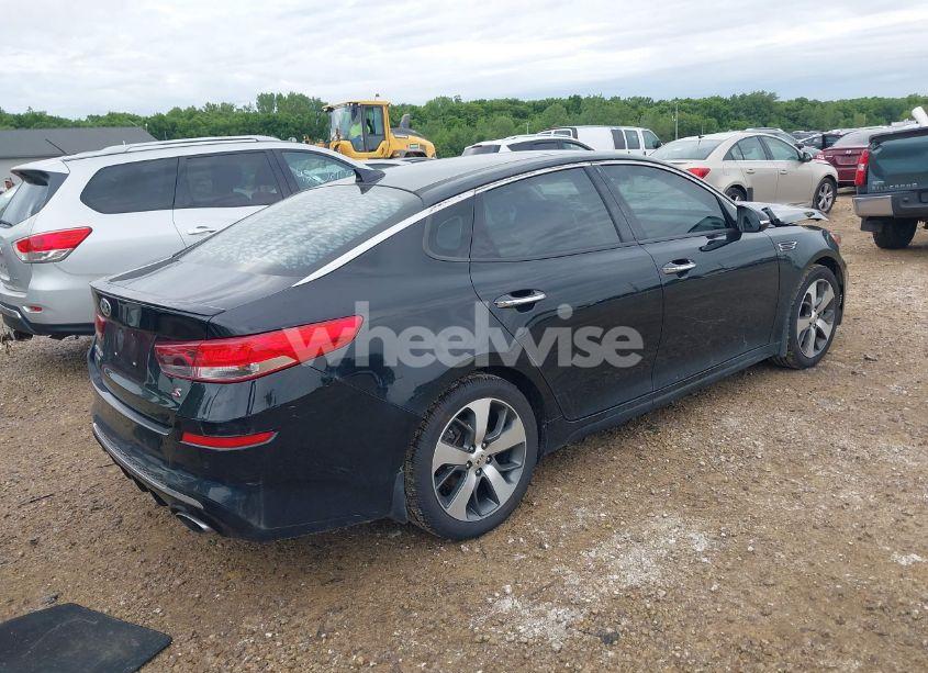 Photo 4 of 2019 Kia Optima S (VIN 5XXGT4L3XKG297461)