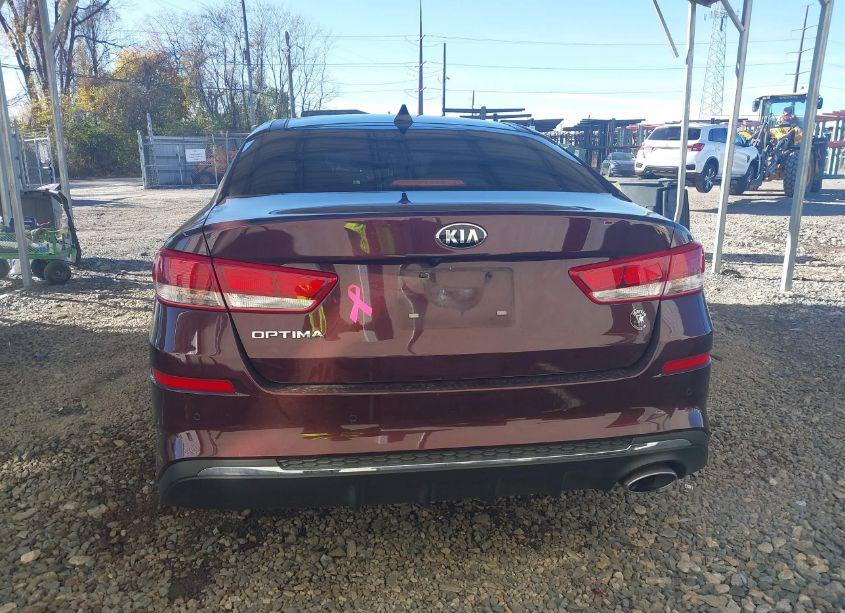 Photo 16 of 2019 Kia Optima LX (VIN 5XXGT4L3XKG300794)