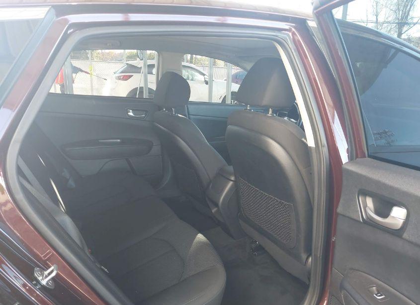 Photo 8 of 2019 Kia Optima LX (VIN 5XXGT4L3XKG300794)