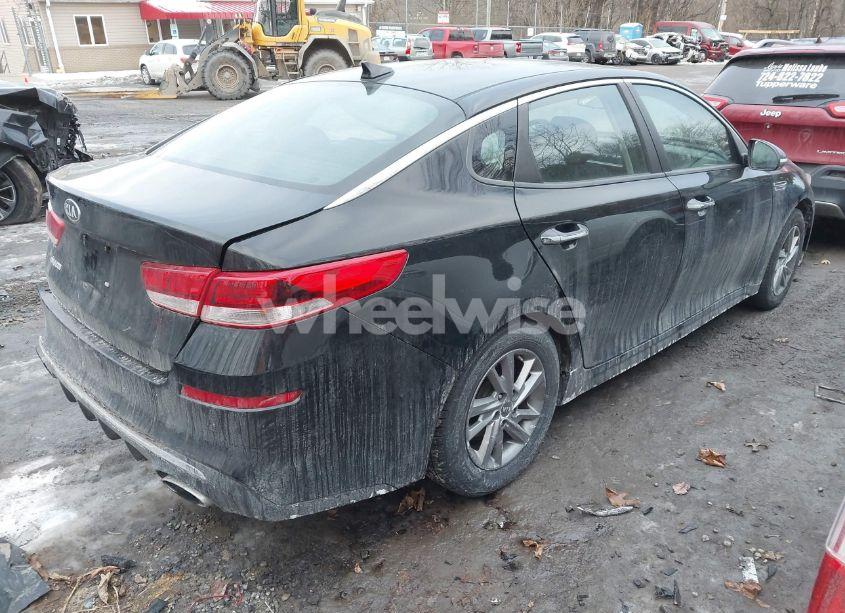Photo 4 of 2019 Kia Optima LX (VIN 5XXGT4L3XKG305011)