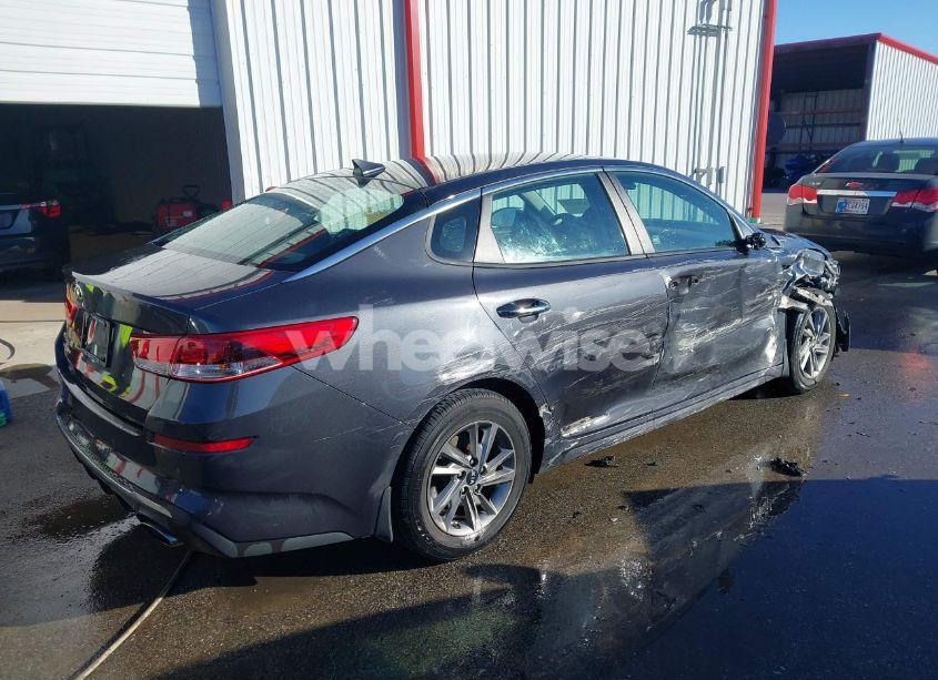 Photo 4 of 2019 Kia Optima LX (VIN 5XXGT4L3XKG305770)