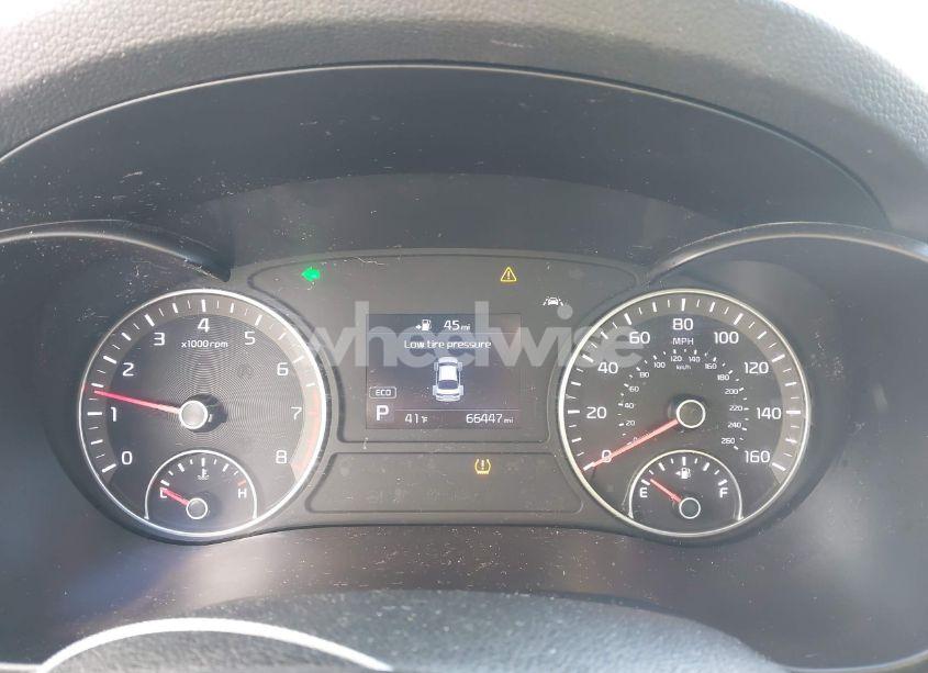 Photo 7 of 2019 Kia Optima LX (VIN 5XXGT4L3XKG305770)