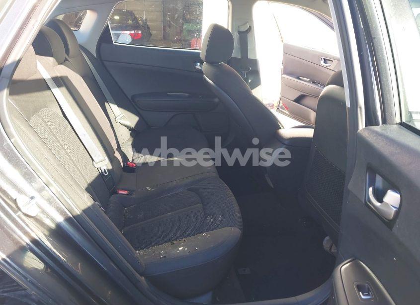 Photo 8 of 2019 Kia Optima LX (VIN 5XXGT4L3XKG305770)