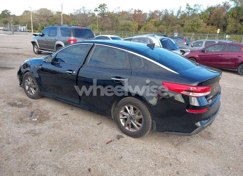 Photo 3 of 2019 Kia Optima LX (VIN 5XXGT4L3XKG307373)