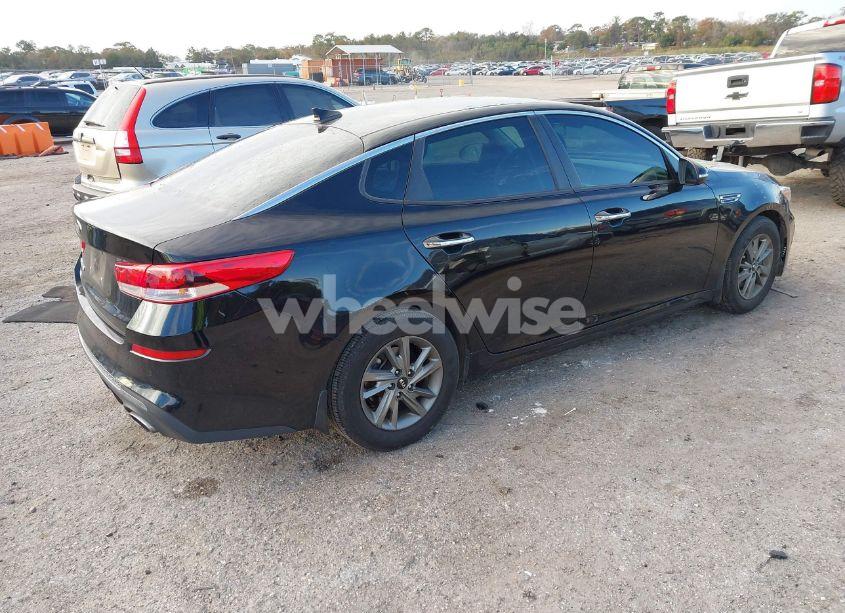 Photo 4 of 2019 Kia Optima LX (VIN 5XXGT4L3XKG307373)