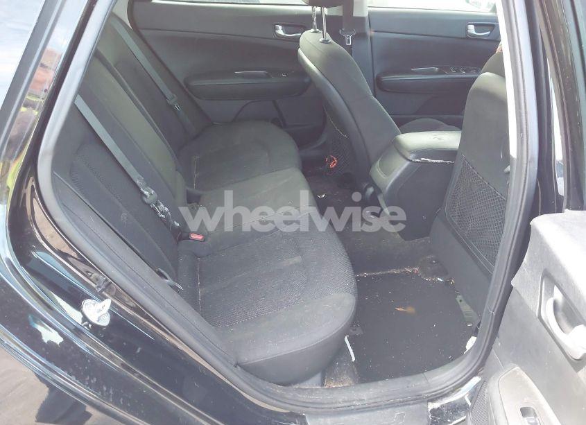 Photo 8 of 2019 Kia Optima LX (VIN 5XXGT4L3XKG307373)