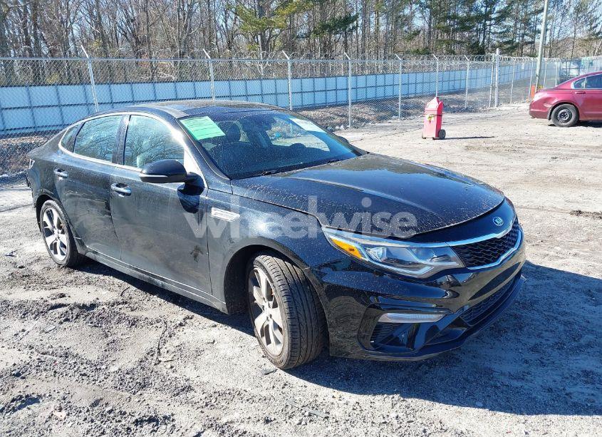 2019 Kia Optima S (VIN 5XXGT4L3XKG307390) main photo