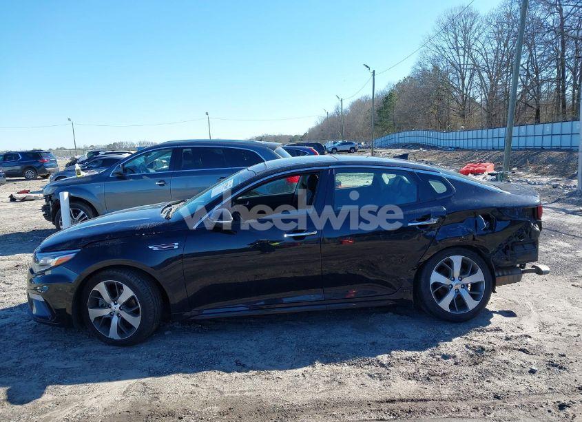 Photo 15 of 2019 Kia Optima S (VIN 5XXGT4L3XKG307390)