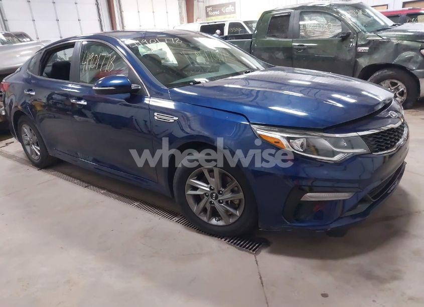 2019 Kia Optima LX (VIN 5XXGT4L3XKG334248) main photo