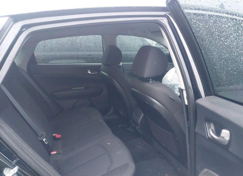 Photo 8 of 2019 Kia Optima LX (VIN 5XXGT4L3XKG336551)