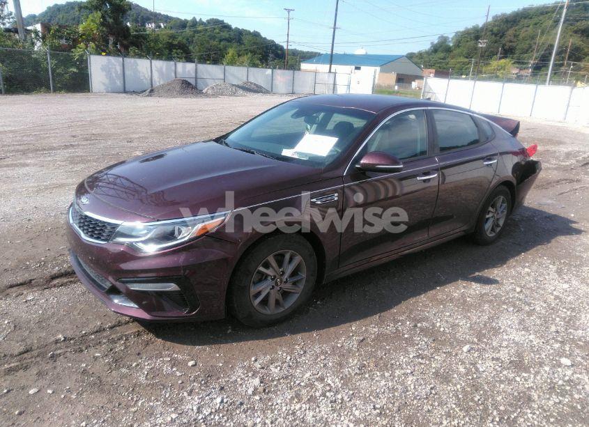 Photo 2 of 2019 Kia Optima LX (VIN 5XXGT4L3XKG343676)