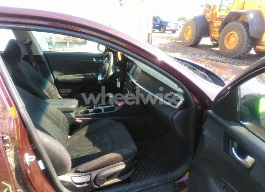 Photo 5 of 2019 Kia Optima LX (VIN 5XXGT4L3XKG343676)