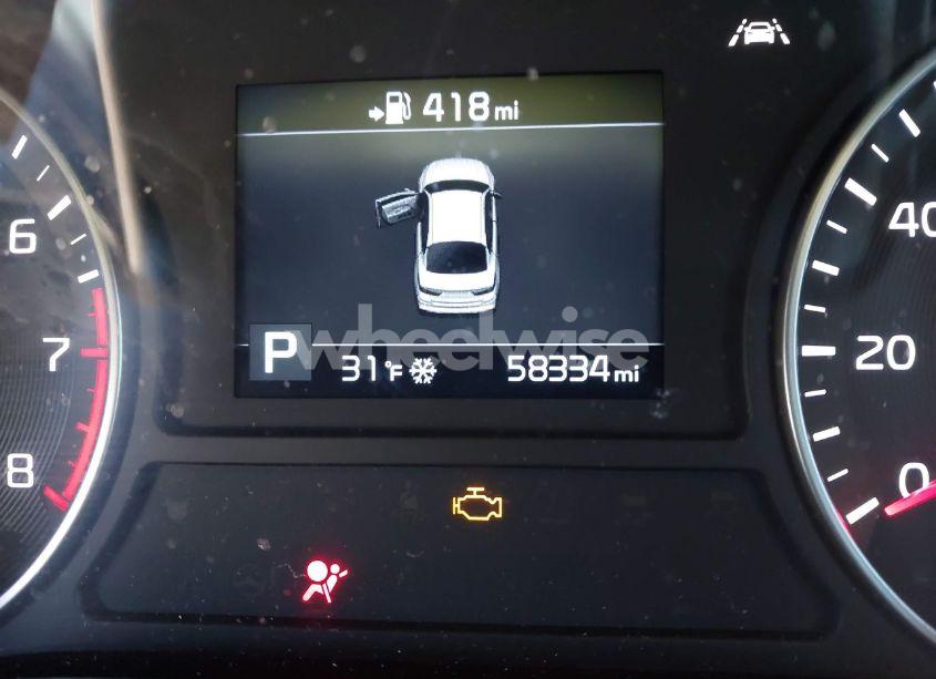 Photo 14 of 2019 Kia Optima LX (VIN 5XXGT4L3XKG345833)