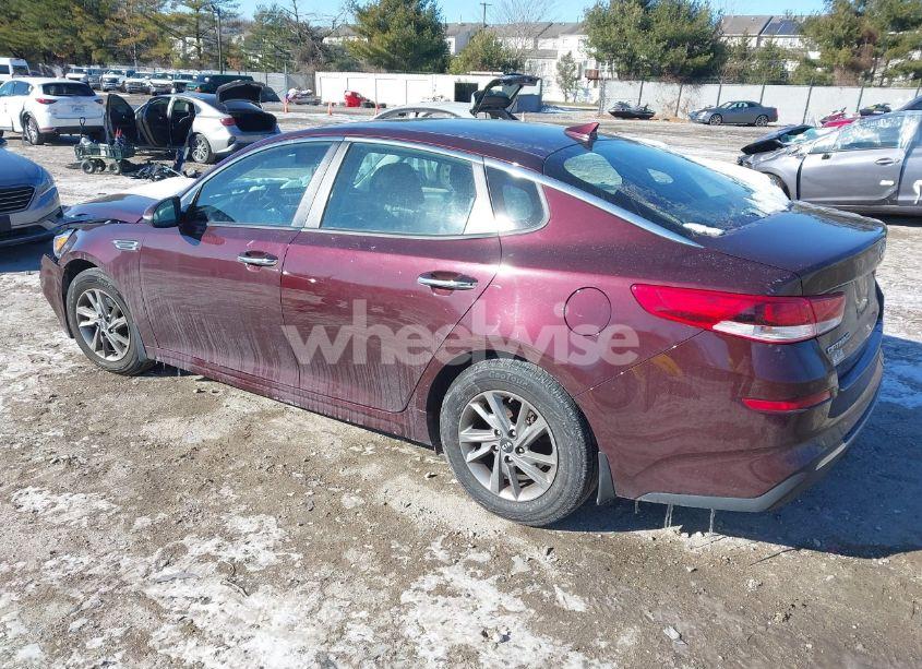 Photo 3 of 2019 Kia Optima LX (VIN 5XXGT4L3XKG345833)