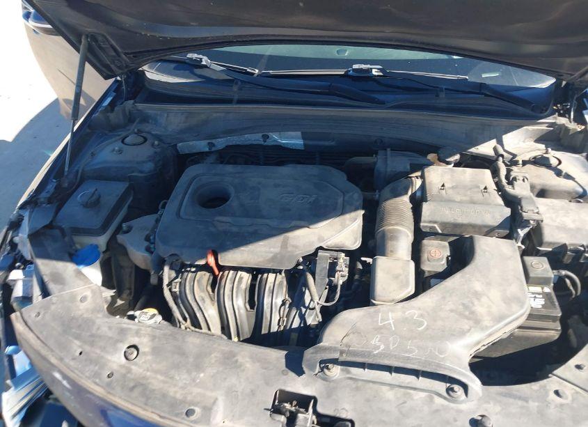 Photo 10 of 2019 Kia Optima LX (VIN 5XXGT4L3XKG348988)