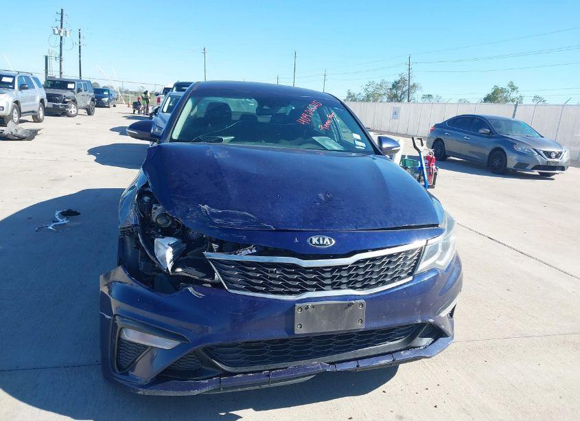Photo 12 of 2019 Kia Optima LX (VIN 5XXGT4L3XKG348988)