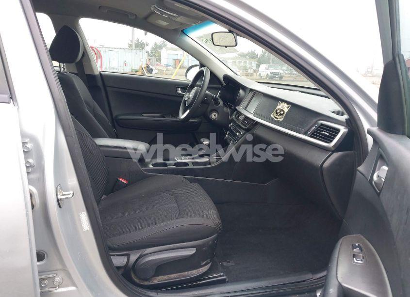 Photo 5 of 2019 Kia Optima LX (VIN 5XXGT4L3XKG357903)