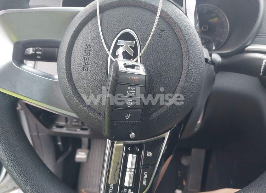 Photo 11 of 2019 Kia Optima LX (VIN 5XXGT4L3XKG359599)