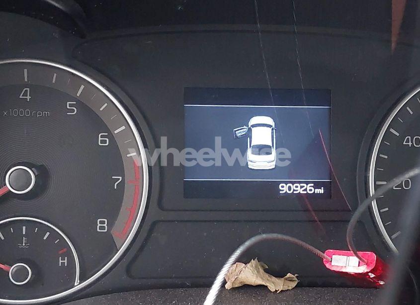 Photo 7 of 2019 Kia Optima LX (VIN 5XXGT4L3XKG359599)