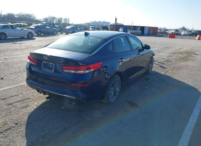 Photo 4 of 2019 Kia Optima LX (VIN 5XXGT4L3XKG361868)