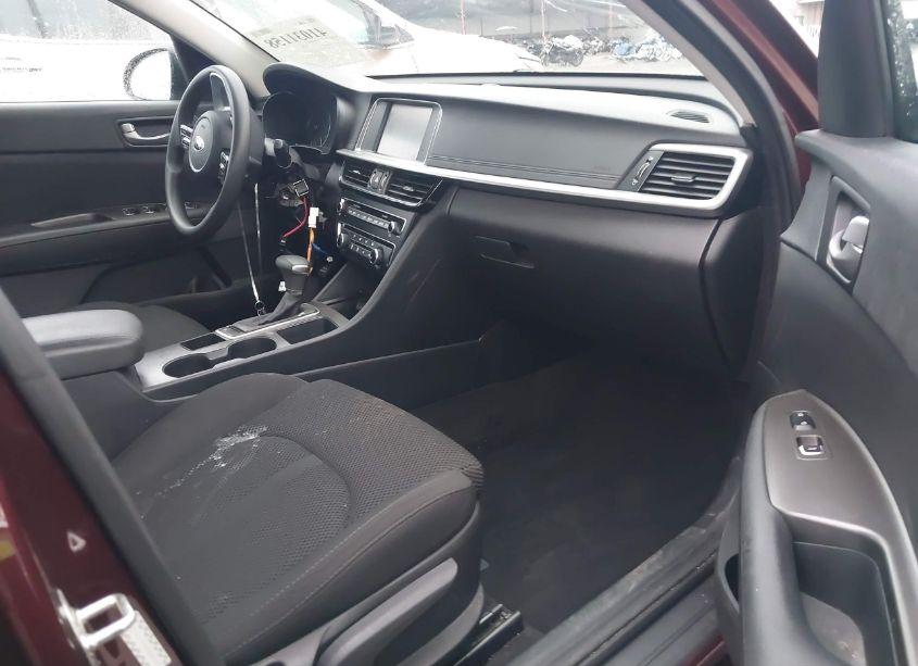 Photo 5 of 2019 Kia Optima LX (VIN 5XXGT4L3XKG363068)