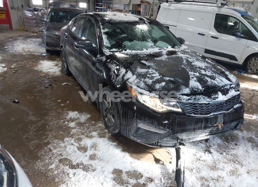 2019 Kia Optima LX (VIN 5XXGT4L3XKG363541) main photo