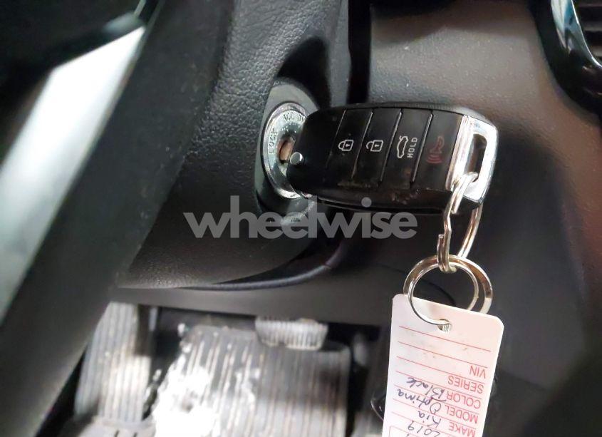 Photo 11 of 2019 Kia Optima LX (VIN 5XXGT4L3XKG363541)