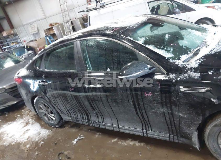 Photo 14 of 2019 Kia Optima LX (VIN 5XXGT4L3XKG363541)