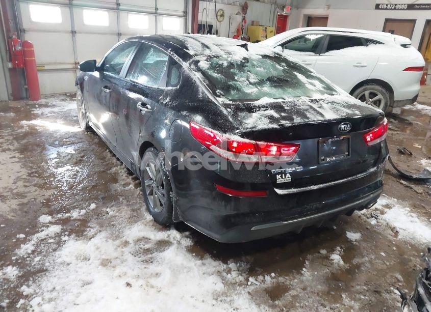 Photo 3 of 2019 Kia Optima LX (VIN 5XXGT4L3XKG363541)
