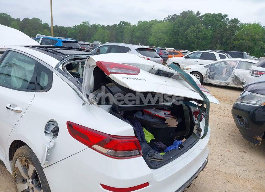 Photo 6 of 2019 Kia Optima S (VIN 5XXGT4L3XKG366276)