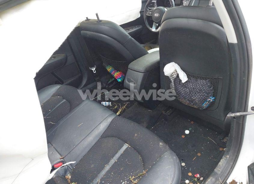 Photo 8 of 2019 Kia Optima S (VIN 5XXGT4L3XKG366276)