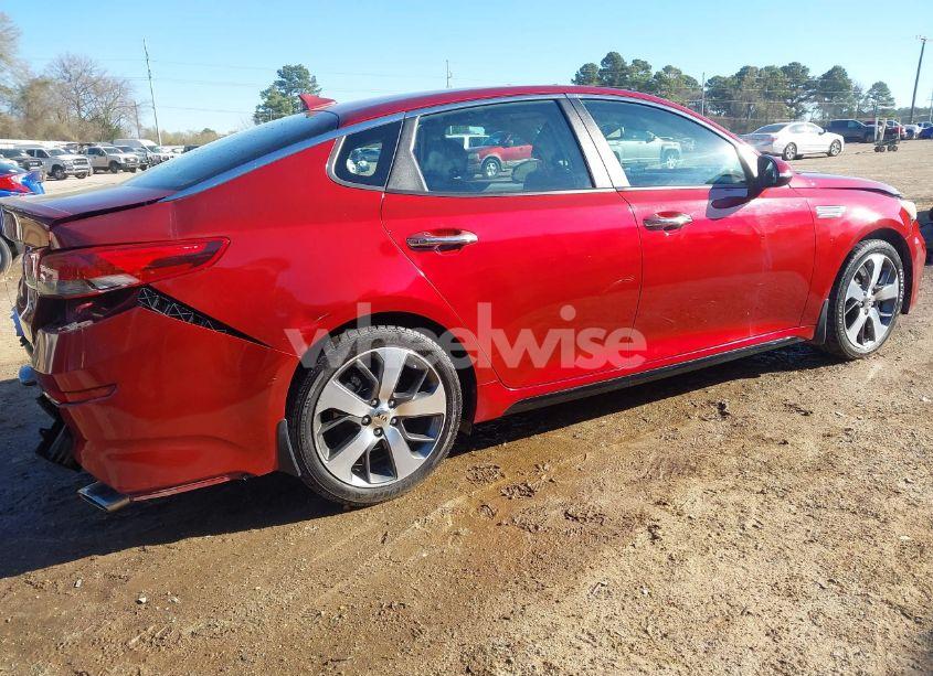 Photo 4 of 2019 Kia Optima S (VIN 5XXGT4L3XKG366522)