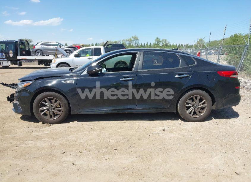 Photo 13 of 2019 Kia Optima LX (VIN 5XXGT4L3XKG367735)