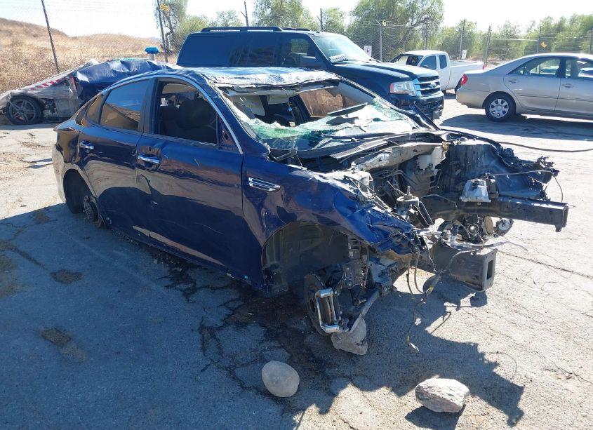 2019 Kia Optima LX (VIN 5XXGT4L3XKG371168) main photo