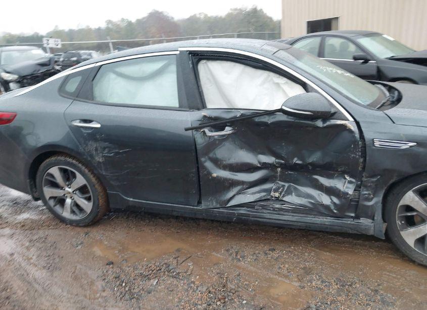 Photo 13 of 2019 Kia Optima S (VIN 5XXGT4L3XKG375950)