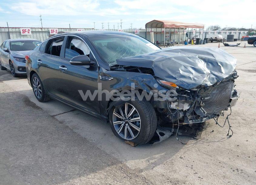 2019 Kia Optima LX (VIN 5XXGT4L3XKG376676) main photo