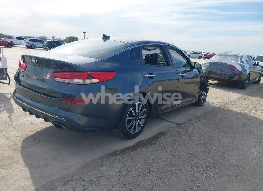 Photo 4 of 2019 Kia Optima LX (VIN 5XXGT4L3XKG376676)