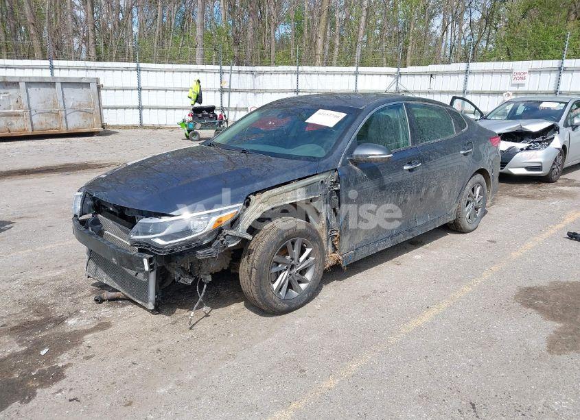 Photo 2 of 2020 Kia Optima LX (VIN 5XXGT4L3XLG384486)