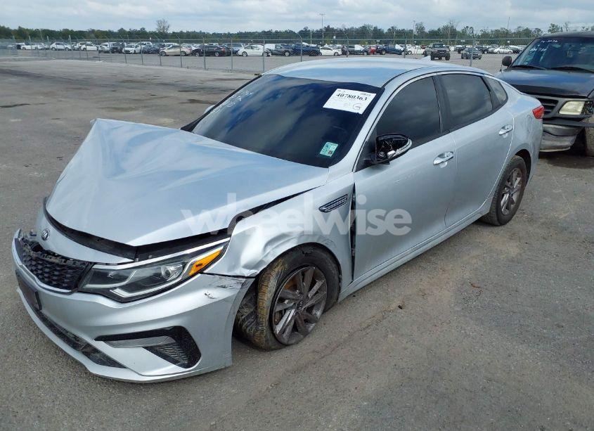 Photo 2 of 2020 Kia Optima LX (VIN 5XXGT4L3XLG388313)