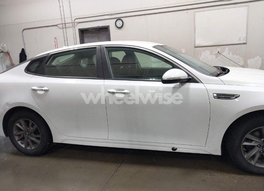 Photo 13 of 2020 Kia Optima LX (VIN 5XXGT4L3XLG391518)