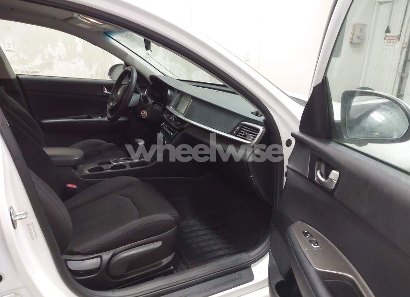 Photo 5 of 2020 Kia Optima LX (VIN 5XXGT4L3XLG391518)