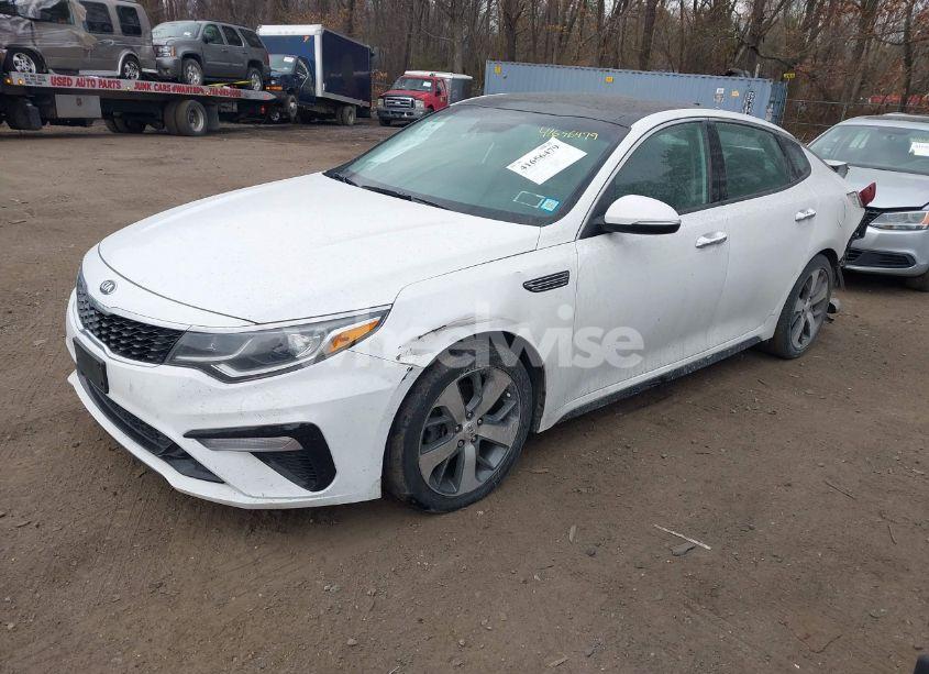 Photo 2 of 2020 Kia Optima S (VIN 5XXGT4L3XLG399313)