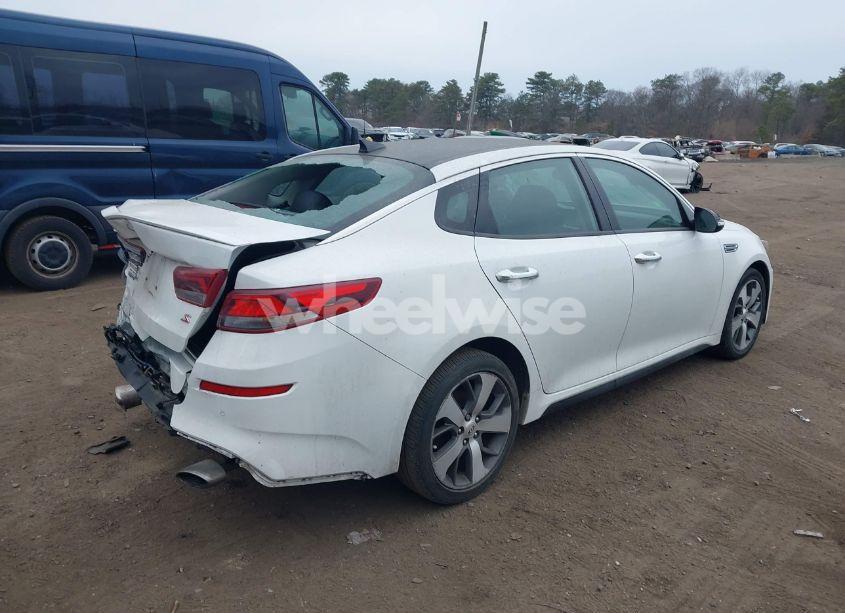 Photo 4 of 2020 Kia Optima S (VIN 5XXGT4L3XLG399313)