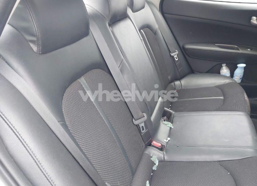 Photo 8 of 2020 Kia Optima S (VIN 5XXGT4L3XLG399313)