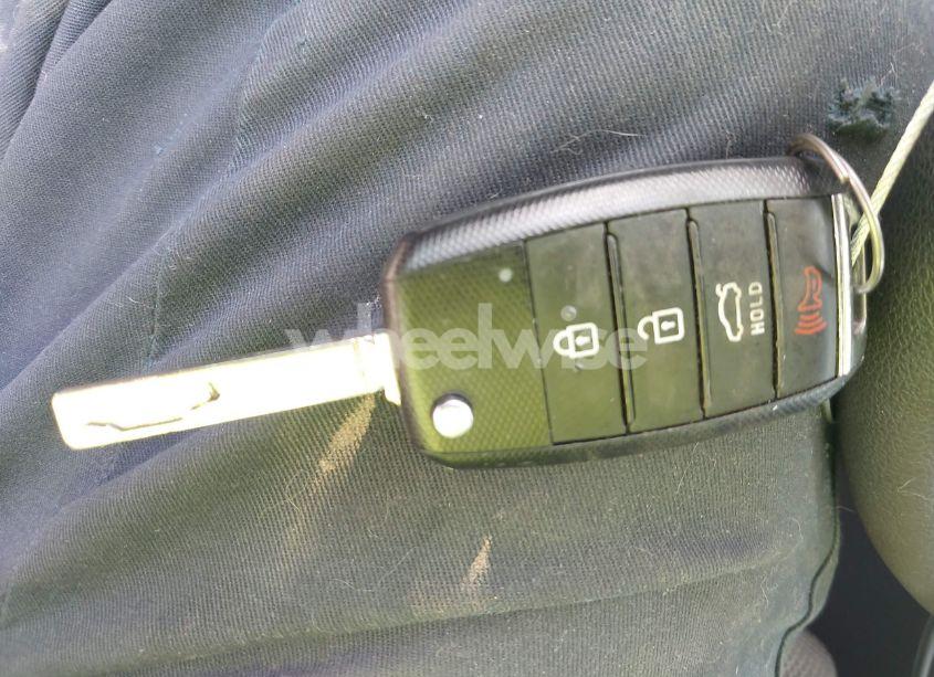 Photo 11 of 2020 Kia Optima LX (VIN 5XXGT4L3XLG399702)