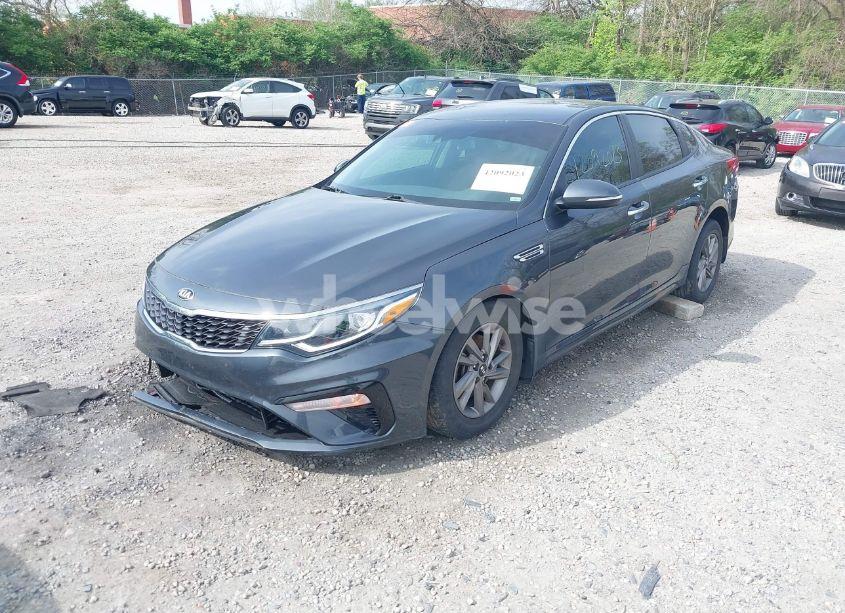Photo 2 of 2020 Kia Optima LX (VIN 5XXGT4L3XLG399702)