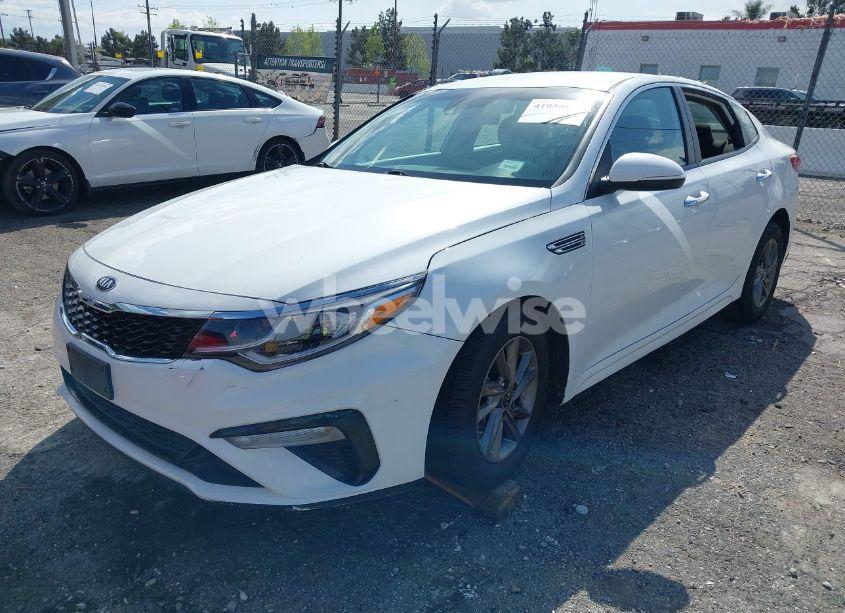 Photo 2 of 2020 Kia Optima LX (VIN 5XXGT4L3XLG404347)